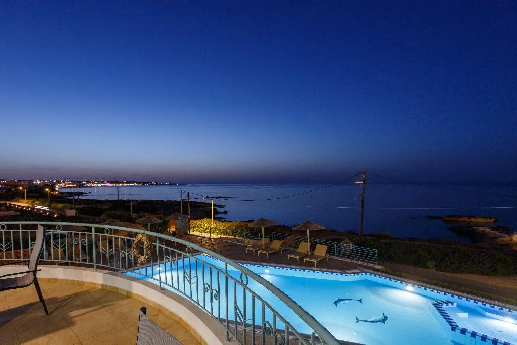 VILLA CAPACITY 6 Room, Romantica Beach Villas, Crete