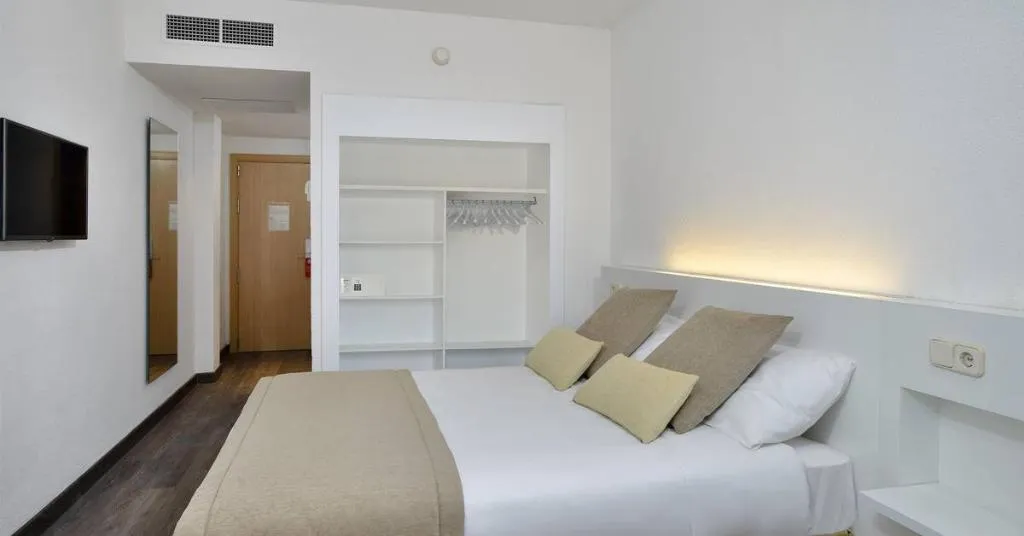 DOUBLE STANDARD Room, Sol Palmanova-Mirlos Tordos, Majorca
