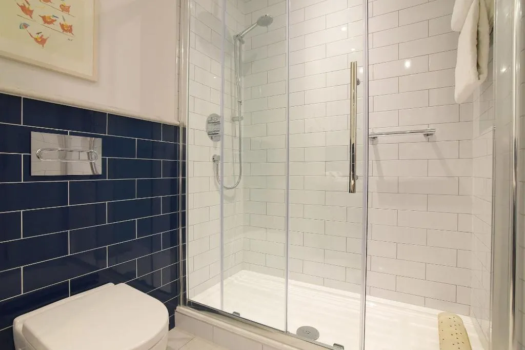 Room, Carrigaline Court, Cork