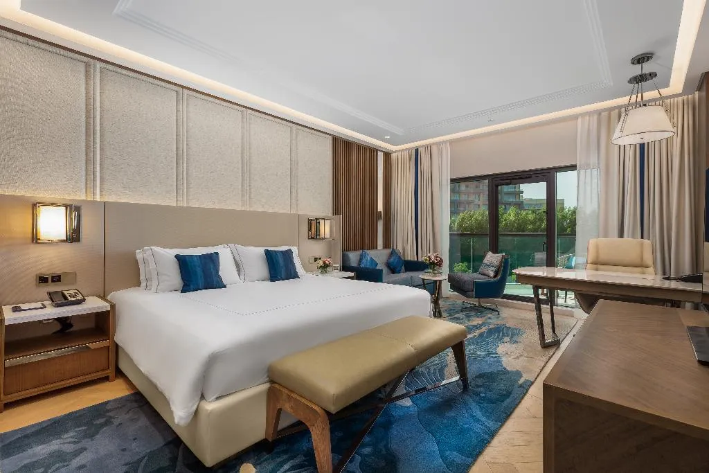 DOUBLE LUXURY Room, Taj Exotica Resort & Spa, The Palm Dubai, Dubai