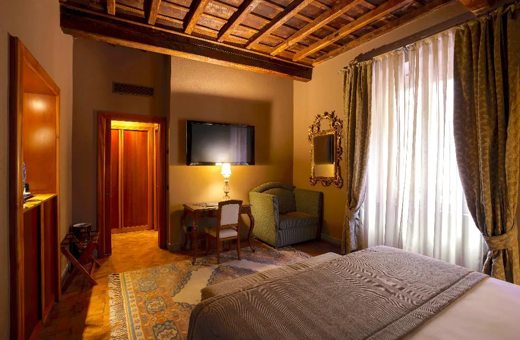 JUNIOR SUITE STANDARD Room, Valadier, Rome