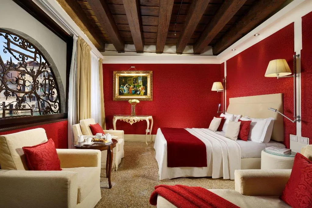 Room, Palazzo Giovanelli e Gran Canal, Venice