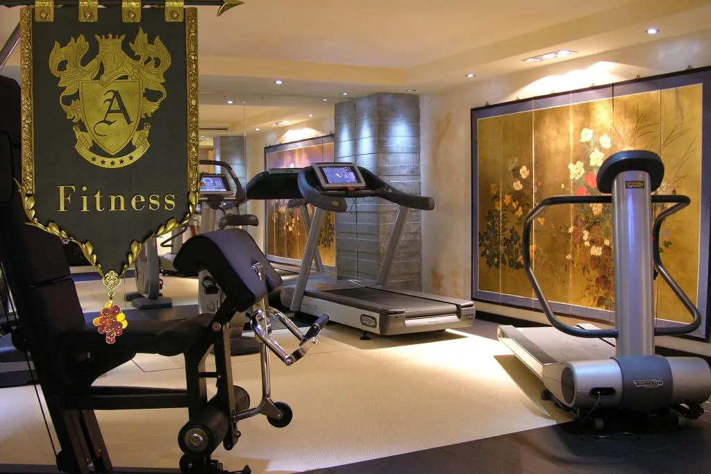 Sports and Entertainment, Villa e Palazzo Aminta, Milan