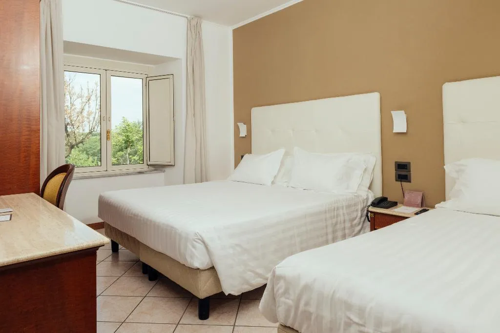 TRIPLE THREE BEDS Room, Grand Hotel Telese, Naples