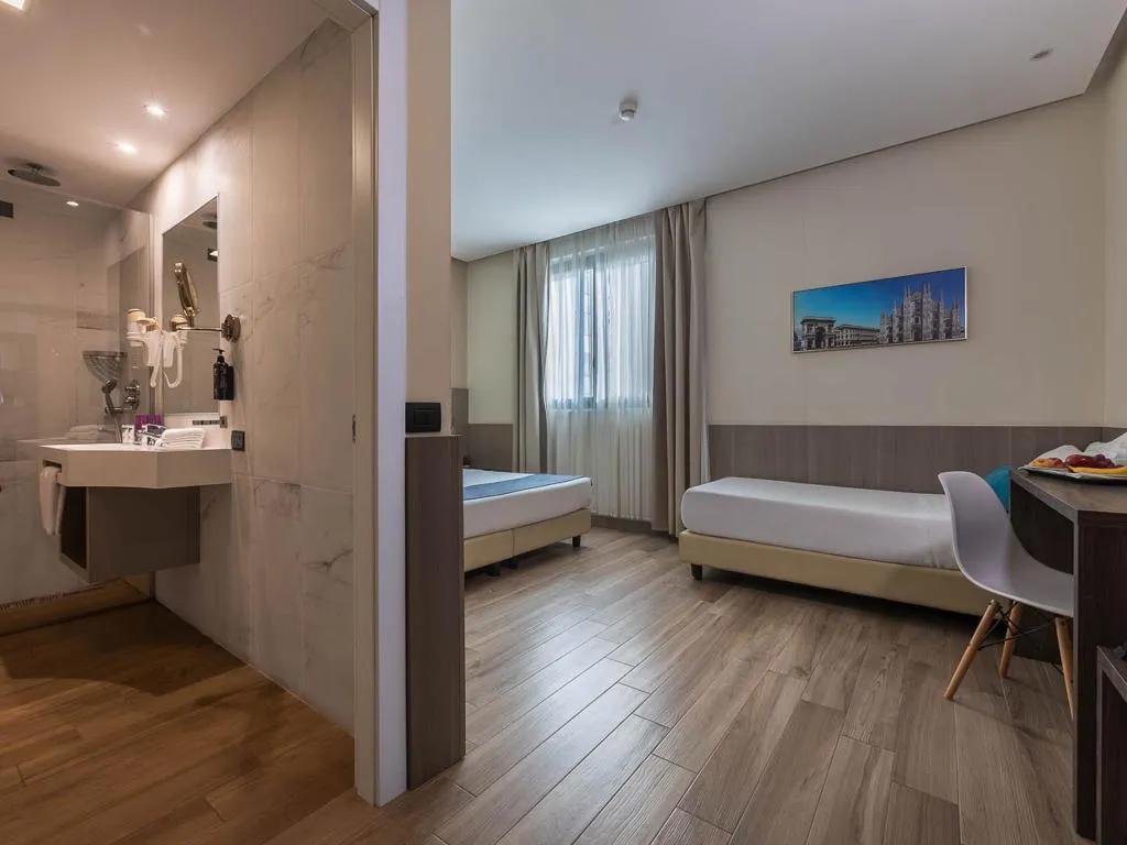 TRIPLE SUPERIOR Room, iH Hotels Milano St. John, Milan