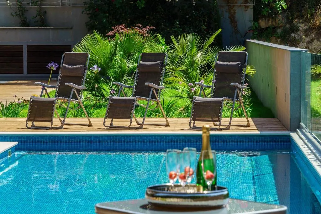 Pool, Oasis Life, Split