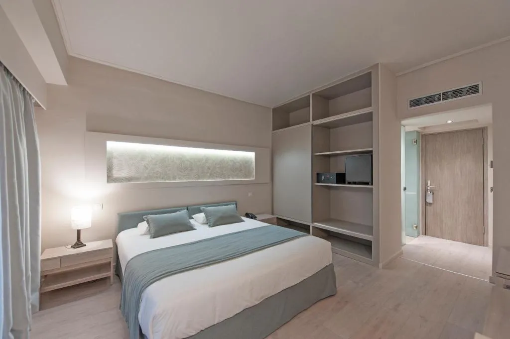 Room, King Saron Club Marmara, Athens