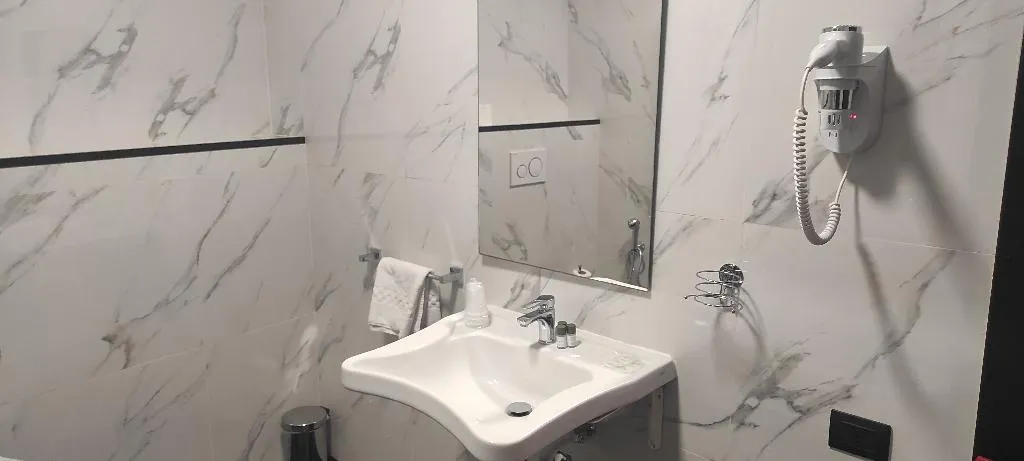 TRIPLE SUPERIOR ONE BEDROOM Room, Hotel Esperanza, Florence