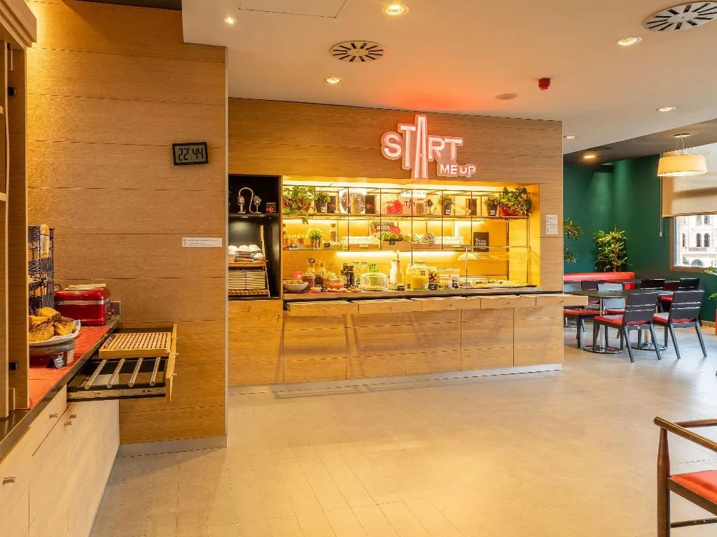 Restaurant, Ibis Madrid Centro las Ventas, Madrid