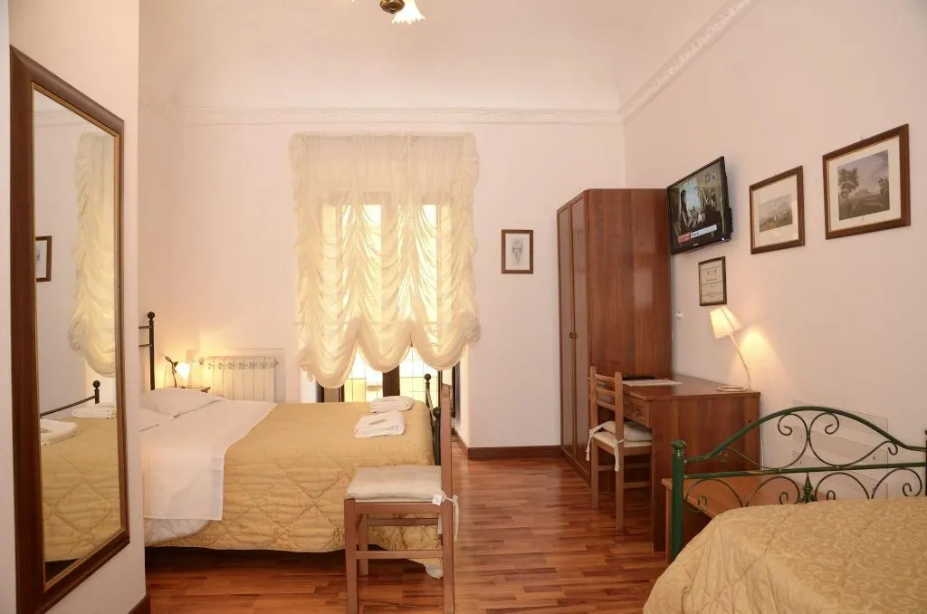 Room, L Antica Via, Catania