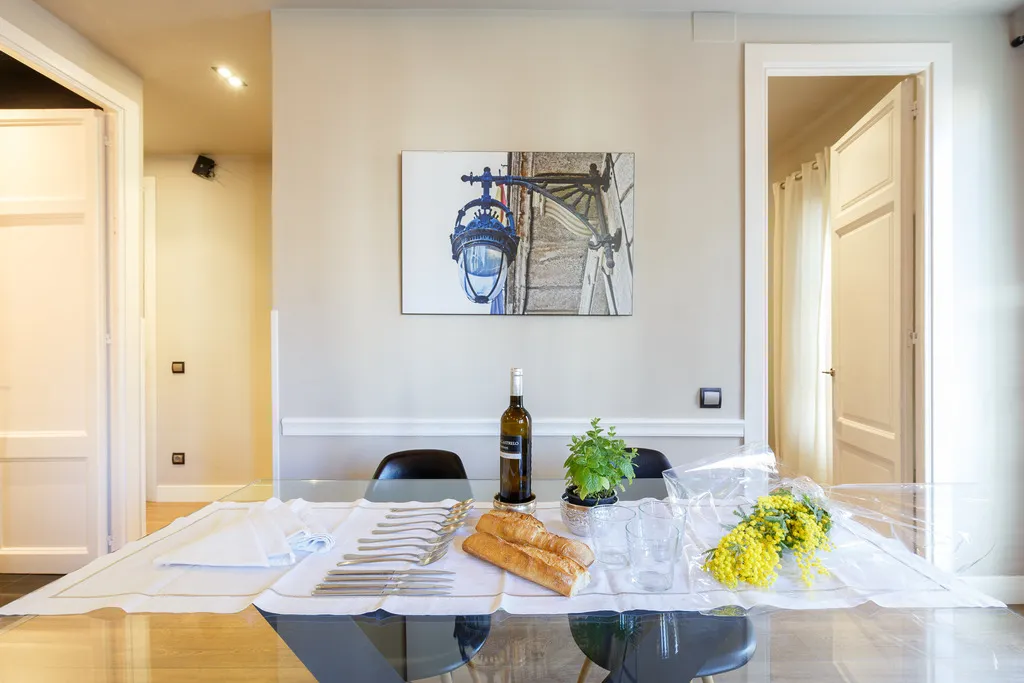 APARTMENT CAPACITY 1 Room, AinB Eixample-Miro Apartments, Barcelona