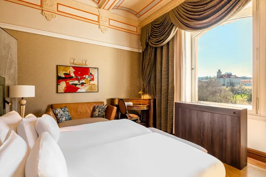 JUNIOR SUITE STANDARD Room, NH Collection Prague Carlo IV, Prague