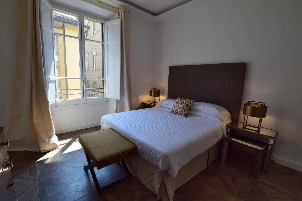 Room, Kf Deluxe B B, Florence