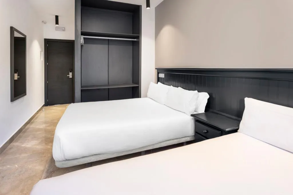 TRIPLE STANDARD Room, Hotel Victoria Valdemoro, Madrid
