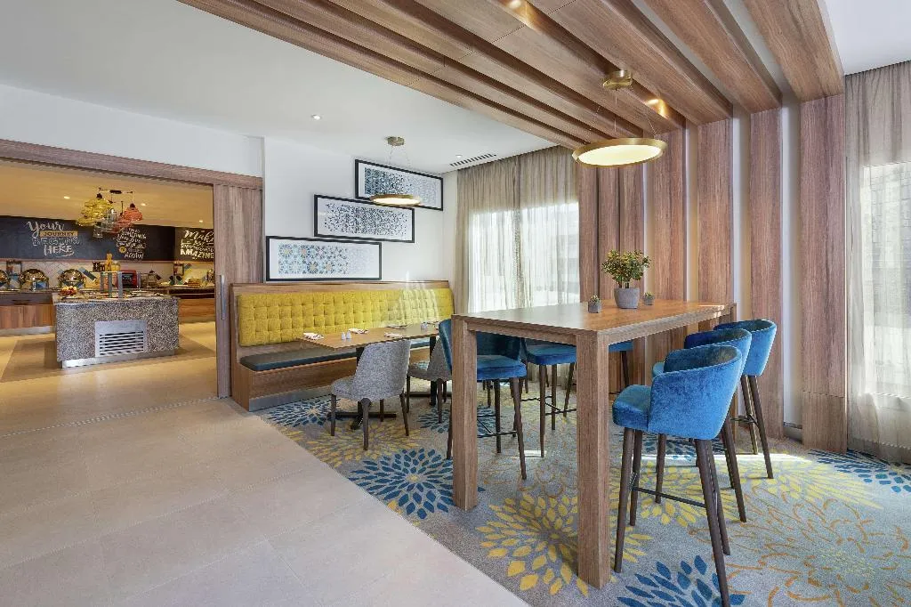 Restaurant, Hampton by Hilton Dubai Al Barsha, Dubai