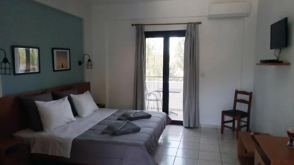 Room, Villa Karina - Near Achladies Beach, Skiathos