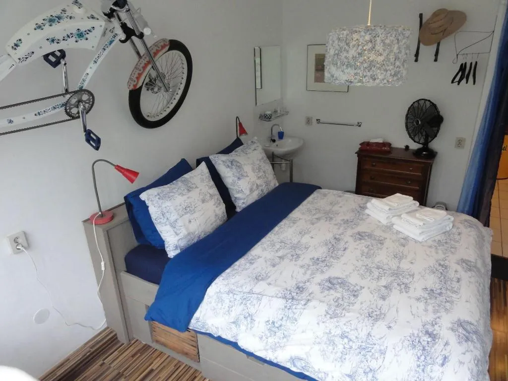 Room, Bed & Breakfast Amsterdam West, Amsterdam