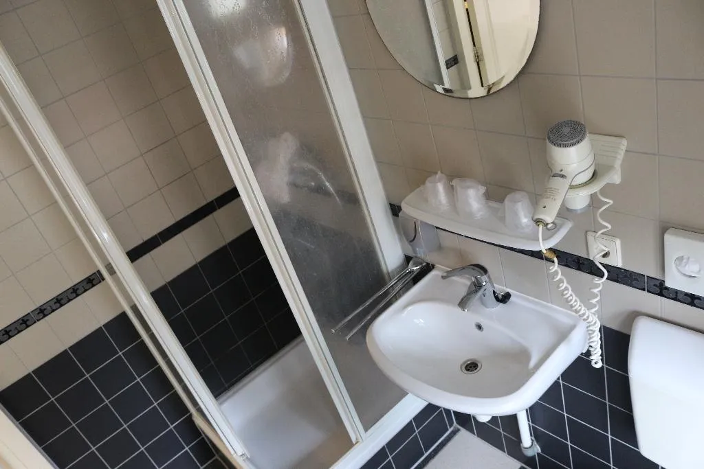TRIPLE STANDARD Room, Hotel Spaander BW Signature Collection, Amsterdam