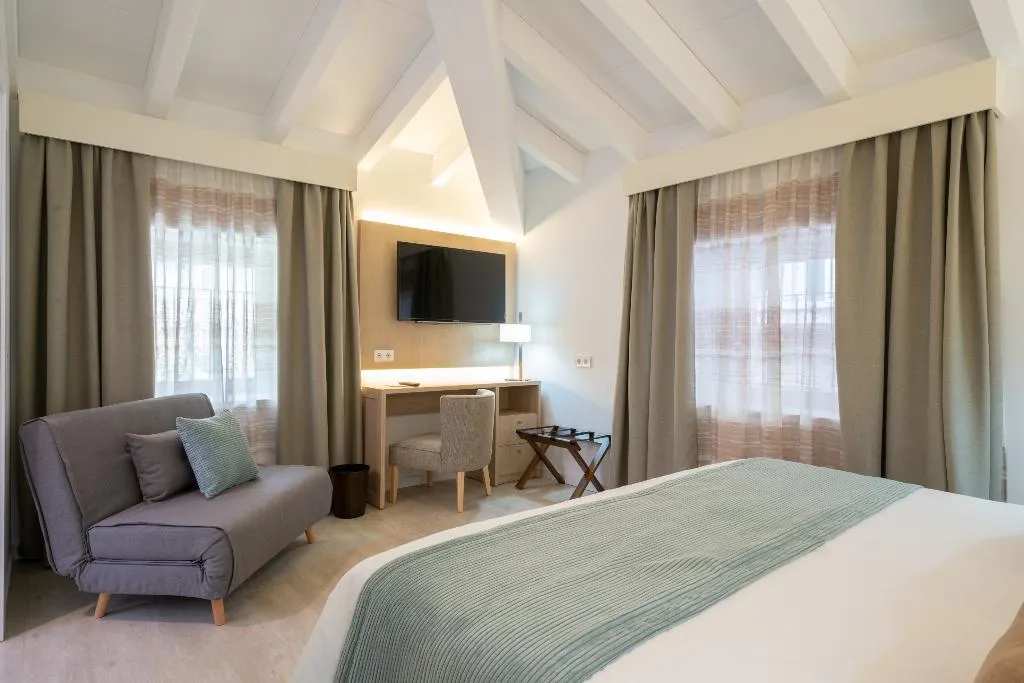 Double or Twin SUPERIOR CITY VIEW Room, Soller Plaza, Majorca