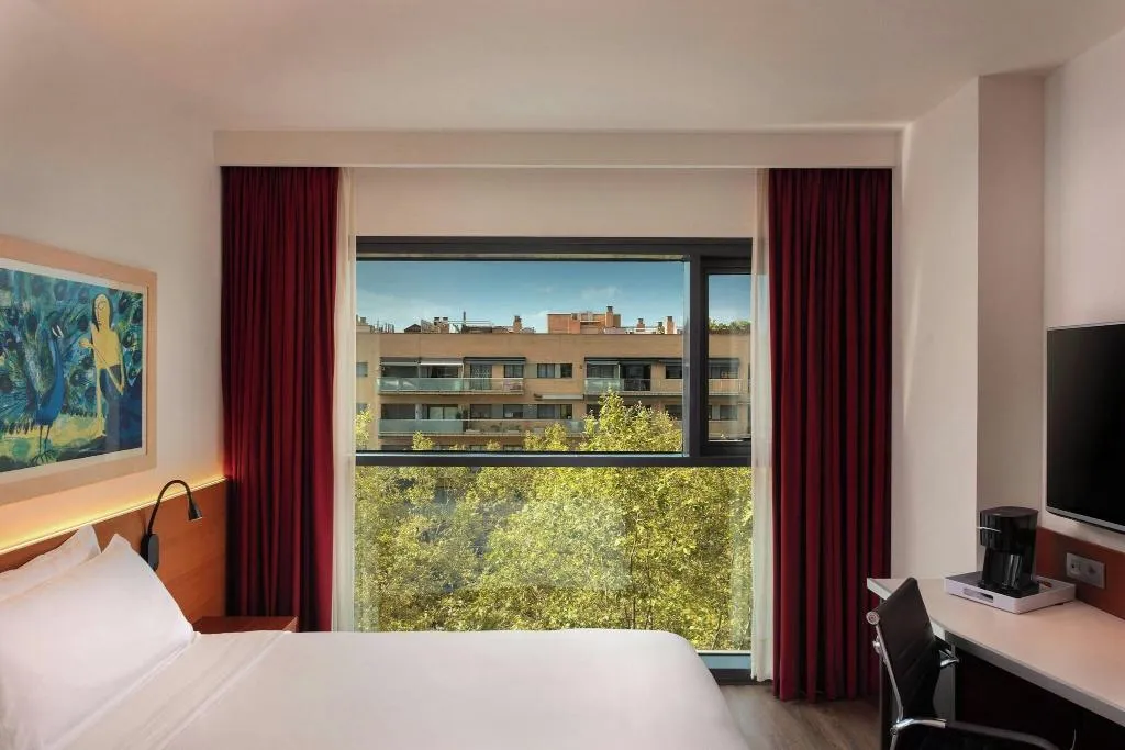TWIN CLASSIC Room, Four Points by Sheraton Barcelona Diagonal, Barcelona