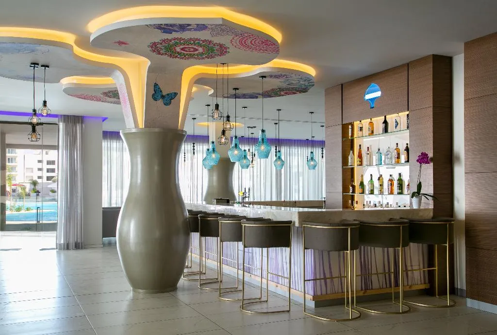 Lobby, Vangelis Hotel & Suites, Cyprus