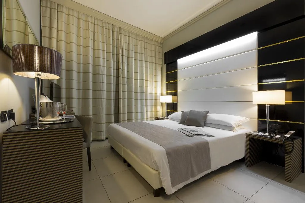 Double or Twin EXECUTIVE Room, Palazzo Salgar, Naples