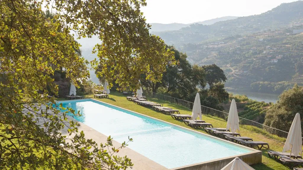Pool, Douro Palace, Porto