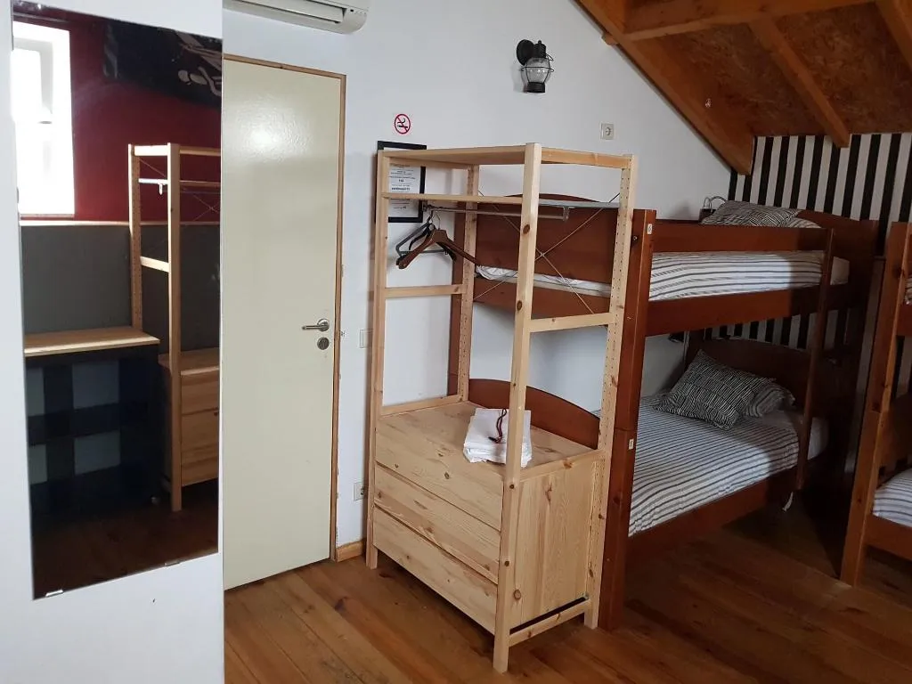 Room, Sardines And Friends, Porto