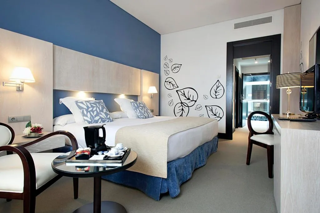 Room, Nuevo Boston, Madrid