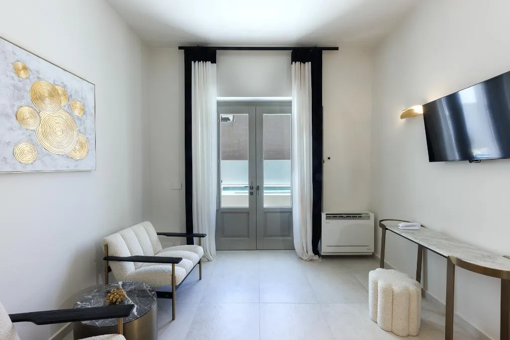Double or Twin ONE BEDROOM ONE BATHROOM Room, La Madeleine Oia, Santorini