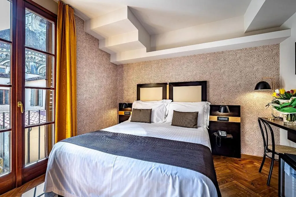 DOUBLE CLASSIC WITH VIEWS Room, Duomo Firenze, Florence