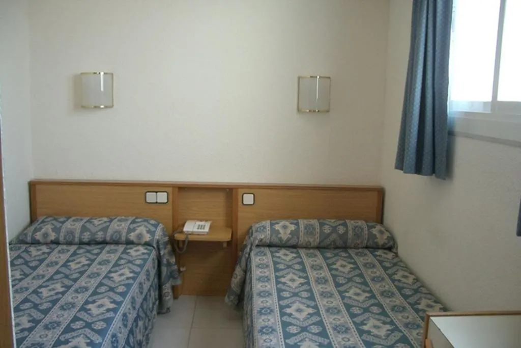 DOUBLE STANDARD Room, Roma Reial, Barcelona