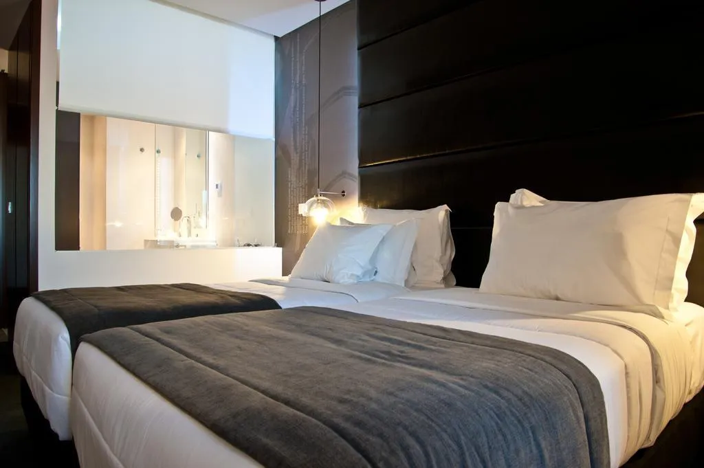 Double or Twin DELUXE Room, Lisboa Carmo Hotel, Lisbon