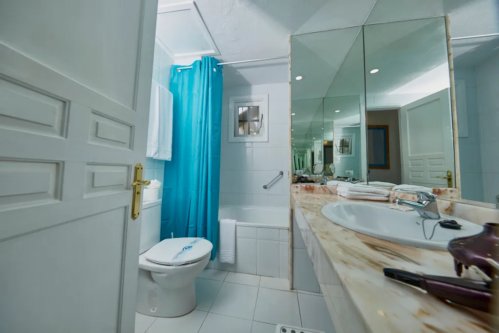 JUNIOR SUITE POOL VIEW Room, Coral Teide Mar, Tenerife