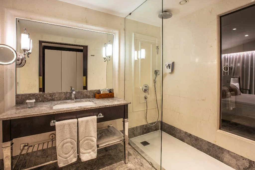 DOUBLE SINGLE USE SUPERIOR LAND VIEW Room, Charisma De Luxe Hotel, Izmir