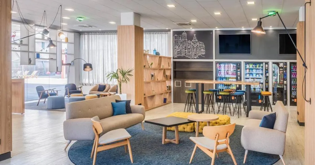 Lobby, Madrid Airport Suites Affiliated By Melia, Madrid