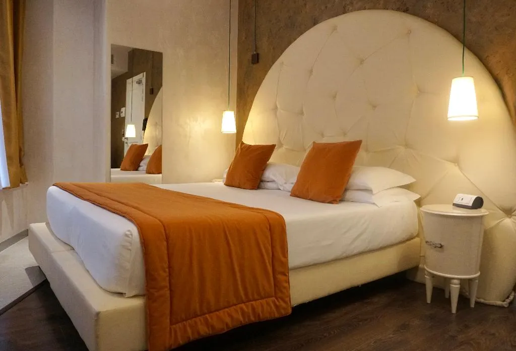 DOUBLE SUPERIOR Room, Vespasiano, Rome