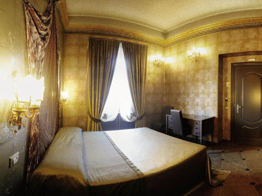 Room, Antica Dimora Delle Cinque Lune, Rome