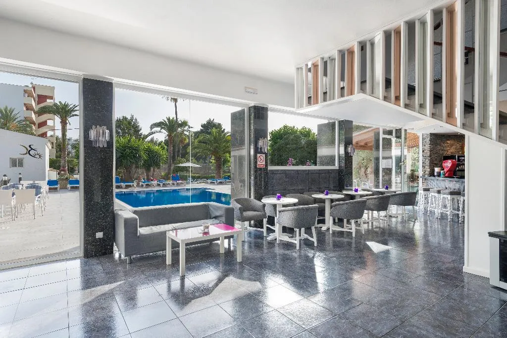Lobby, Nura Condor, Majorca