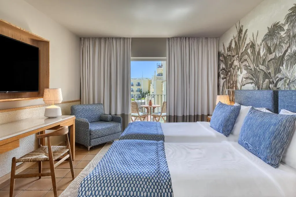 FAMILY ROOM GARDEN VIEW ONE BEDROOM Room, Domes Lake Algarve, Algarve
