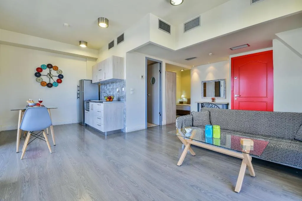 Room, Athens Way Lofts, Athens