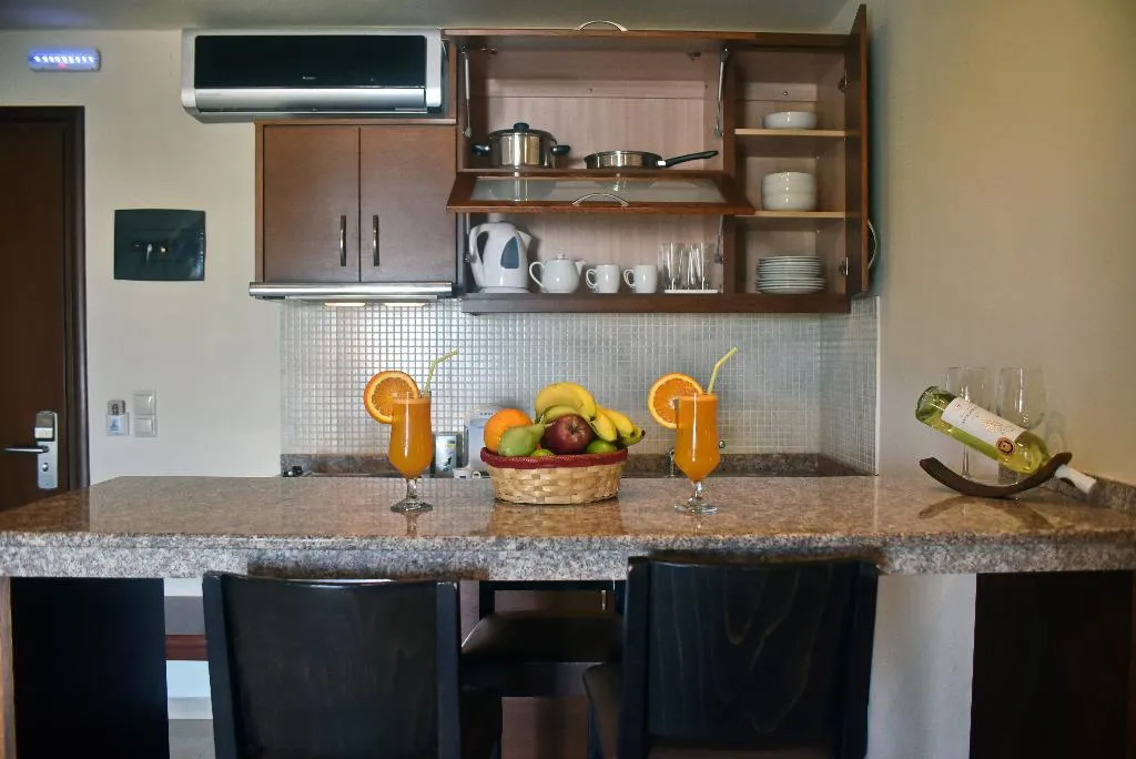 STUDIO CAPACITY 3 Room, 24 Seven Boutique Hotel, Crete