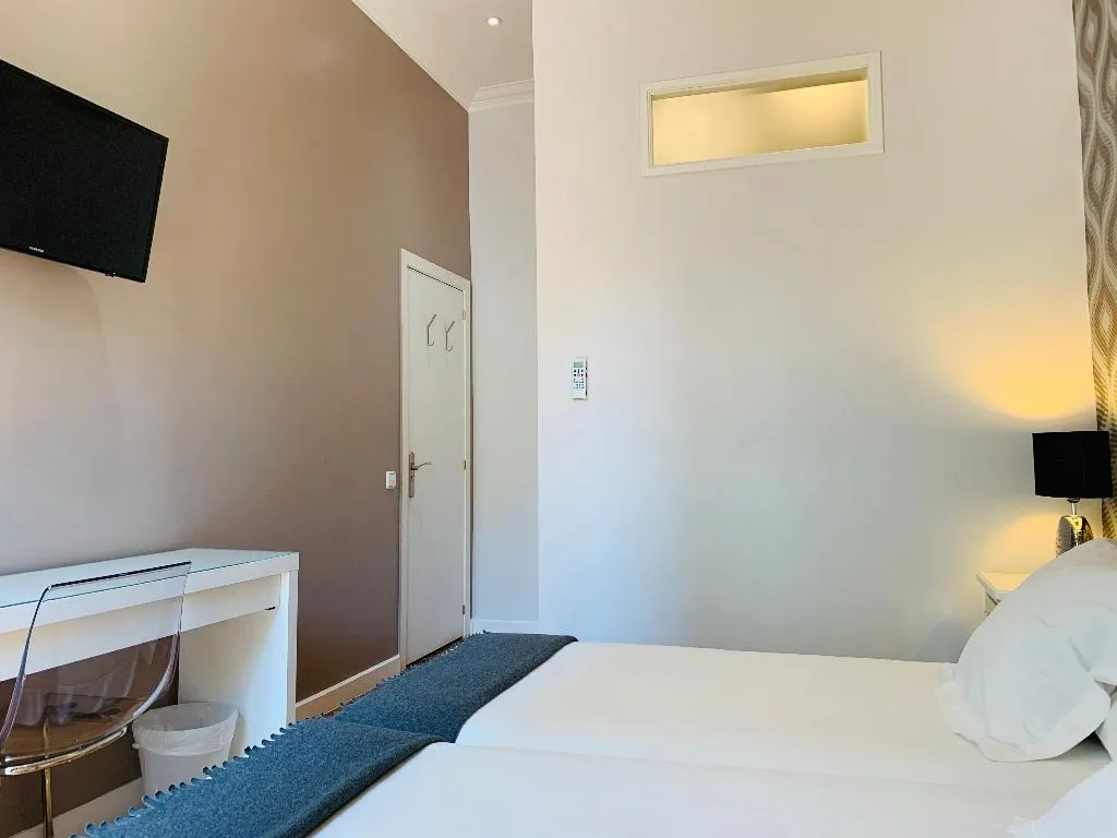 TWIN TWO BEDS Room, Super Balmes Guest House, Barcelona