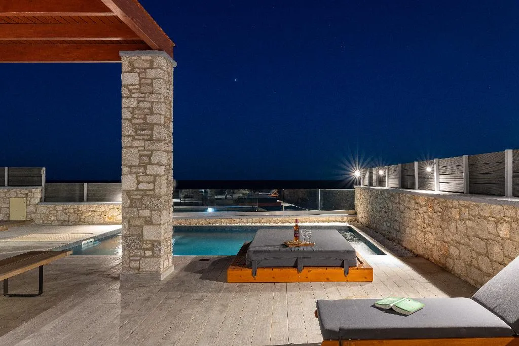 VILLA SIX BEDROOMS WITH PRIVATE POOL Room, Southrock Villas, Rhodes