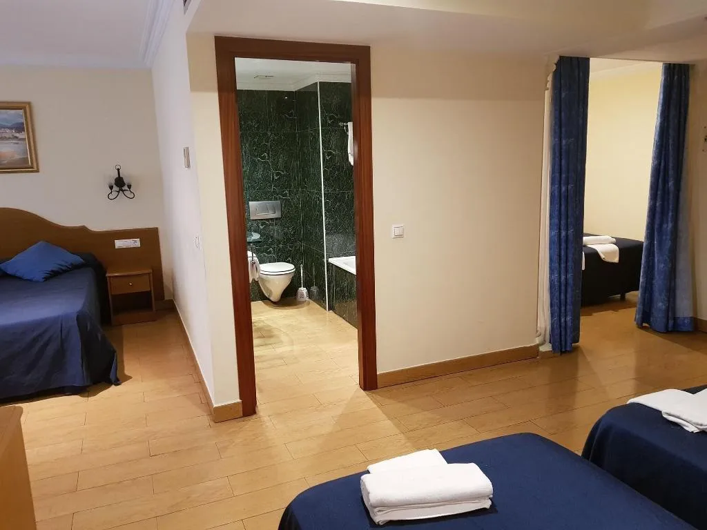Room, Portofino, Costa Brava