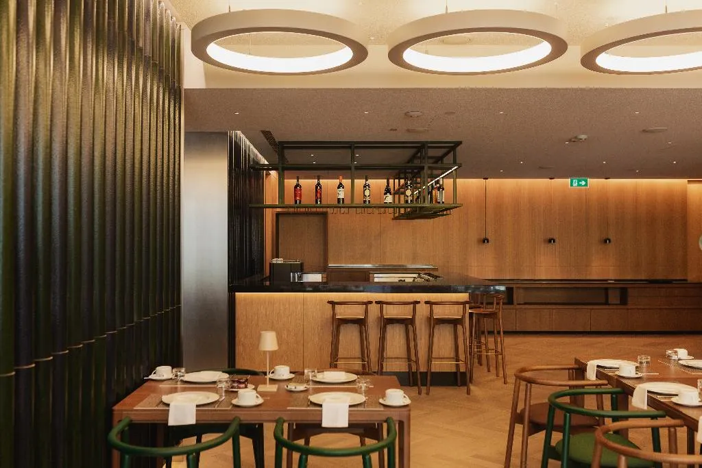 Restaurant, Lumen Hotel and The Lisbon Light Show, Lisbon