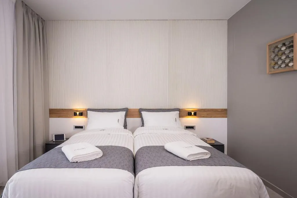 Room, Central City Hotel, Crete