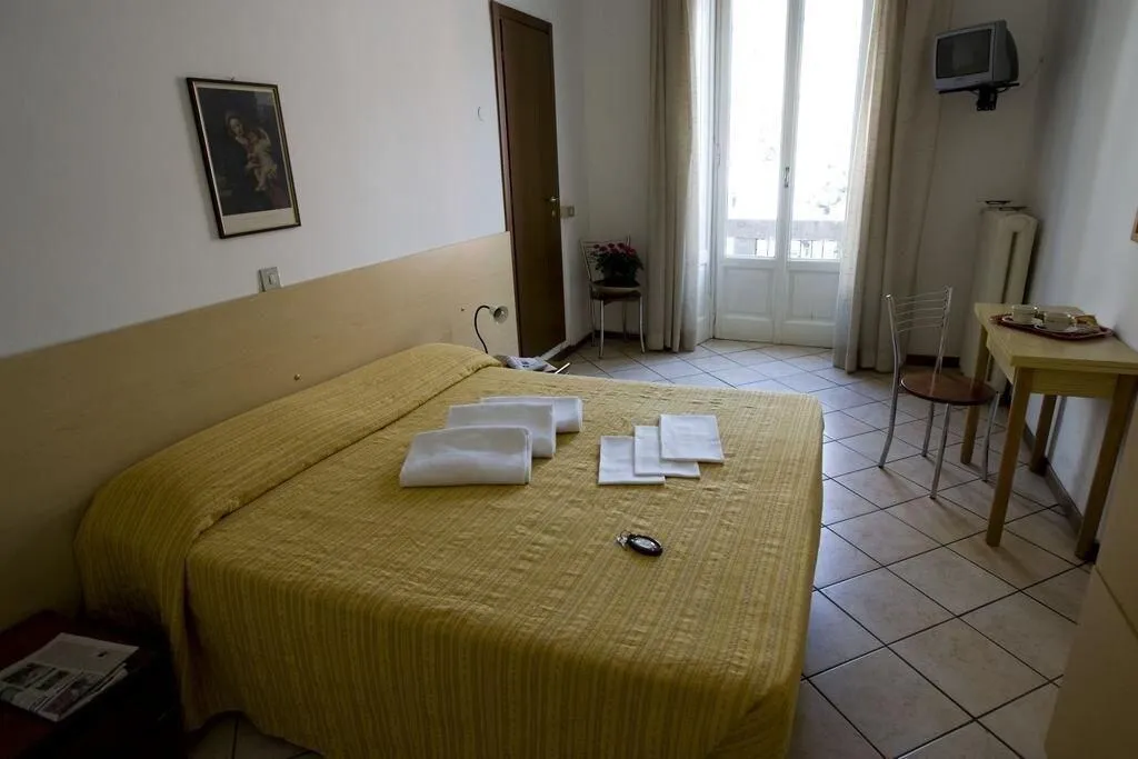 Room, Hotel La Pace, Milan