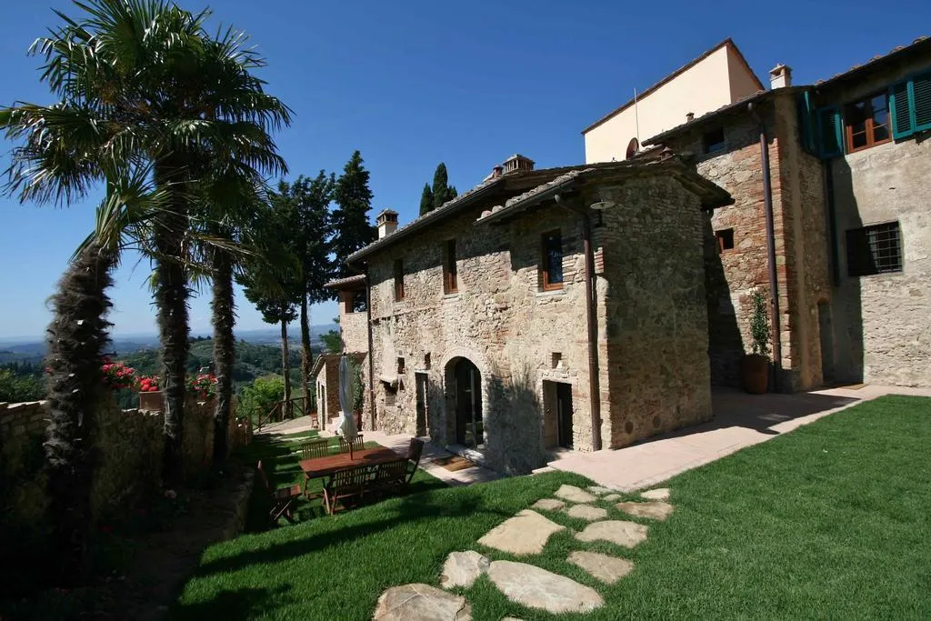 APARTMENT TWO BEDROOMS TWO BATHROOMS Room, Il Paluffo, Florence