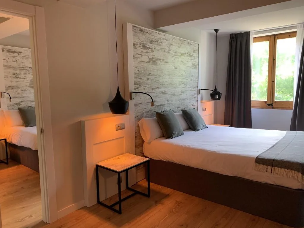 Room, Cims de Camprodon, Barcelona